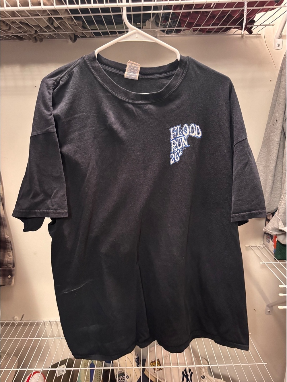 Gildan Flood Run 2016 Black Graphic T-Shirt Size 2XL